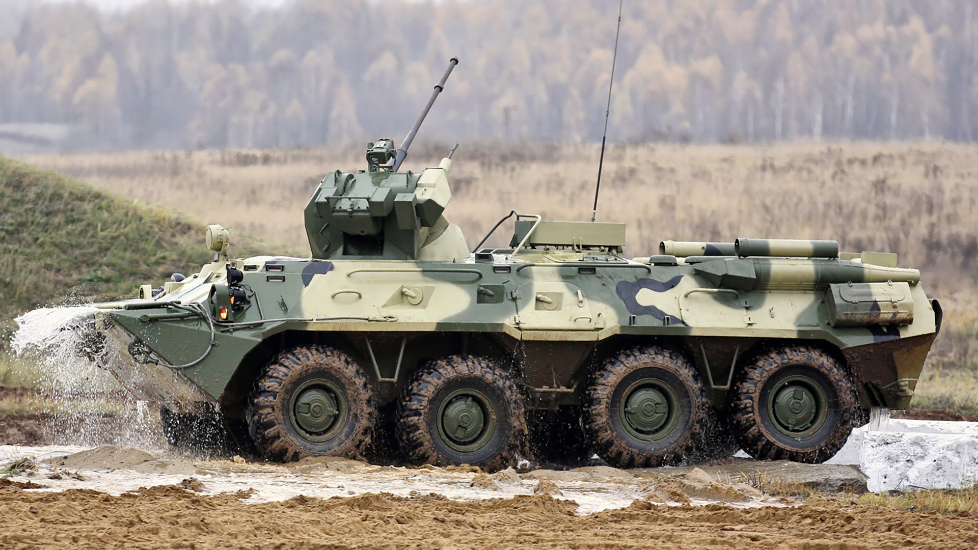 CBA巅峰对决，广东队险胜新疆队，利拉德化身关键先生，赛场风云再起